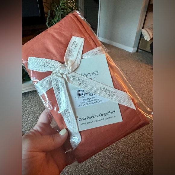 Brand new Natemia Crib Pocket Organizer in Autumn Glaze - Picture 4 of 5